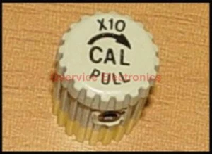 2 PC Tektronix 366-0641-00 Knob Gray-Yellow Marked X10 CAL PULL 2225 Oscopes NOS - Picture 1 of 3