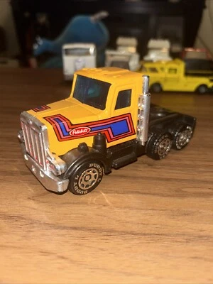 Cabine de caminhão amarela vintage Buddy L Peterbuilt - Imagem 1 de 4