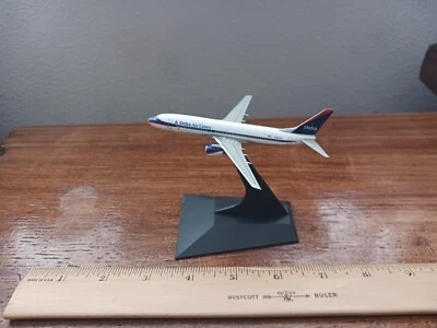 1:400 Dragon Wings Delta Airlines BOEING 737-832 - N382DA - w/ Orig Bx, Stand - Image 1 of 4