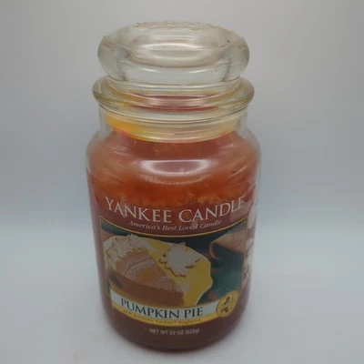 YANKEE CANDLE Pumpkin Pie Authentic Yankee Fragrance (22 oz, Food & Spice) - Image 1 of 4
