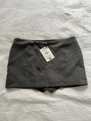 Grey Bershka Skort Women’s Fashion Tailor Size 10 New with Tags - Image 1 of 2