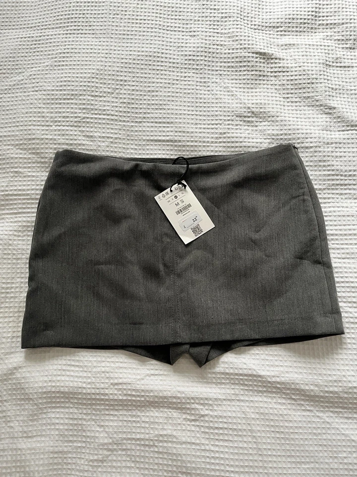 Grey Bershka Skort Women’s Fashion Tailor Size 10 New with Tags - Image 1 of 2