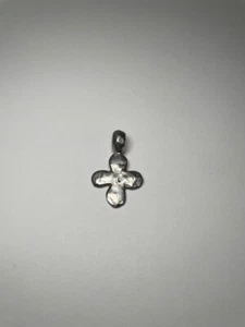CATE BLANCHETT - ORIGINAL 'THE SHIPPING NEWS'  Silver Petal Bohemian Crucifix - Picture 1 of 6