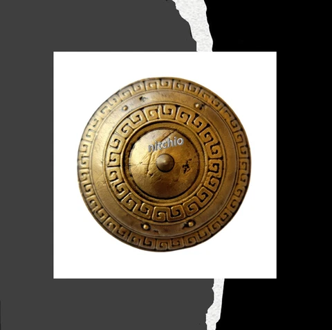 Mezco One:12 Conan The Conqueror - GOLD SHIELD 1/12 Scale Fodder Cover