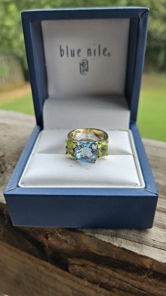 Anillo pesado 14k Blue Nile Georgeous BlueTopacio y peridoto 6,5 gramos Foto 1 de 4