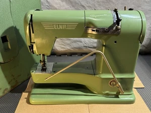 VTG Elna Supermatic 722010 Sewing Machine With Green Metal Carry Case - UNTESTED - Picture 1 of 24