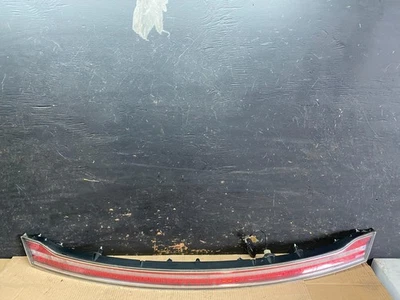 2013-2019 Lincoln MKZ Rear Center Trunk Tailgate Tail Light OEM t0058 DG - Image 1 of 4