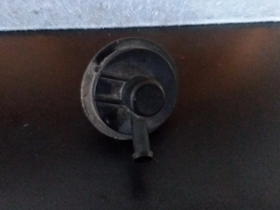 Respirador de válvula de aire Buell XB12s Lightning 04 2004  Foto 1 de 3