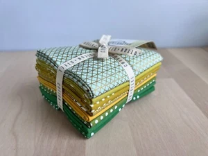 Cotton + Steel Fat Quarter Bundle Basics Greens 8 Pieces Green - Picture 1 of 4