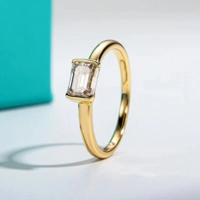 1 Carat Emerald Cut Lab-Created D Colour Ring Yellow Gold Diamond Test Pass US:5 - Image 1 of 4