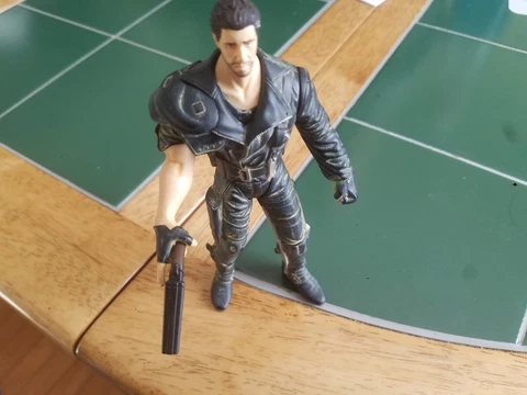 N2 Toys 2000 MAD MAX loose figure W/ shotgun Cover