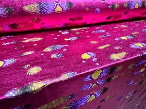 Metallic Lamé Stretch Spandex Jersey Fabric, Per Metre - Snakeskin Print - Pink - Picture 1 of 3