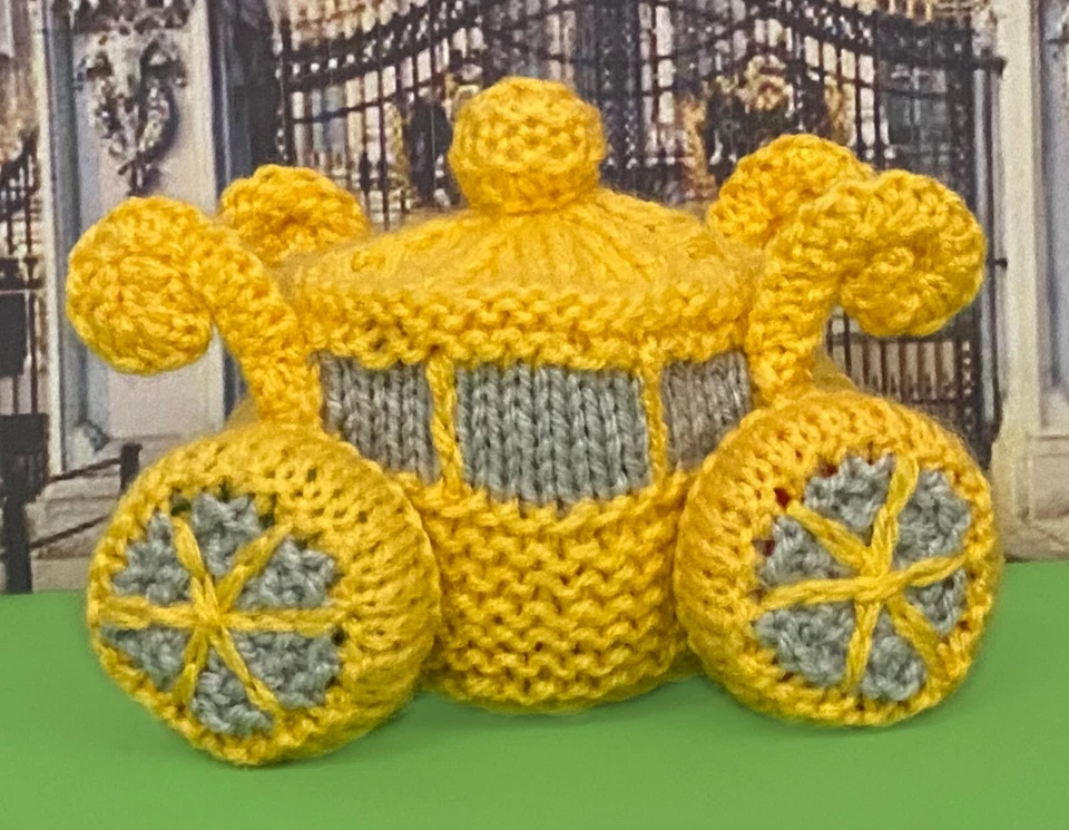 PATRÓN TEJIDO - Royal Coronation Carriage cubierta naranja / juguete Queen King 13cms