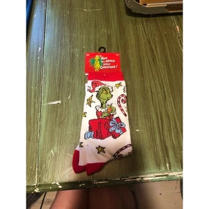 How the Grinch Stole Christmas Socks NEW Shoe Size 4-10 - Picture 1 of 3
