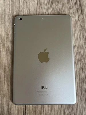 Apple iPad Mini 2 - 16 GB - A1489 - Plateado Foto 1 de 4
