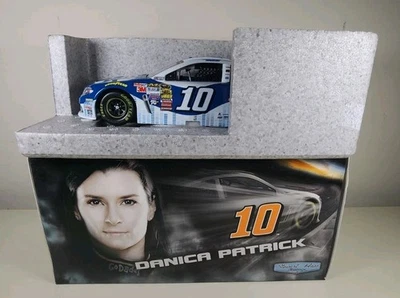 2015 DANICA PATRICK  #10 ASPEN DENTAL CHEVROLET 1/24 NASCAR LIMITED EDITION MIB  - Image 1 of 4