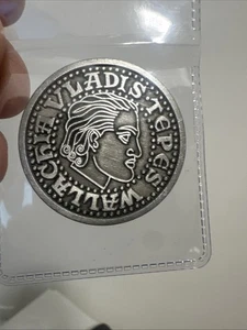 BAM BOX HORROR DRACULA UNTOLD SULTAN'S COIN PROP REPLICA VIOVODE VLAD Neu Sealed - Bild 1 von 2
