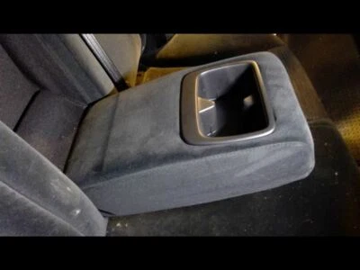 MAZDA 6 2009 задний подлокотник подстаканник держатель - Изображение 1 из 4