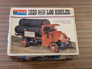 Monogram 1/24 1926 Mack Bulldog Log Hauler Model Kit Open Box komplett unmontiert - Bild 1 von 14