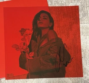 INSERTO DE VINILO CHARLI XCX FIRMADO NÚMERO 1 ÁNGEL 12x12 - certificado de autenticidad Beckett - Imagen 1 de 3