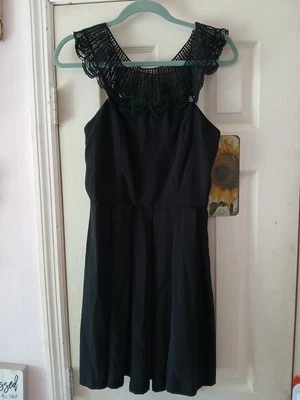 Mini Vestido Lulu's Mystic Cuello Crochet Medio Capricho Hada Bruja Gótico Negro  Foto 1 de 4