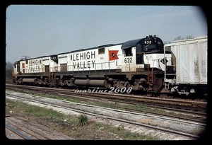 (W) ORIG TRAIN SLIDE-LEHIGH VALLEY (LV) 632 GOING AWAY ACTION - Picture 1 of 1