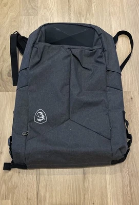 Mochila para juegos MSI Air gris - Se adapta a portátiles de hasta 17,3" Foto 1 de 4