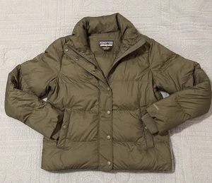 Patagonia Women's Silent Down Jacket Size Small Gray Full Zip Insulated Zip Snap - Picture 1 of 14