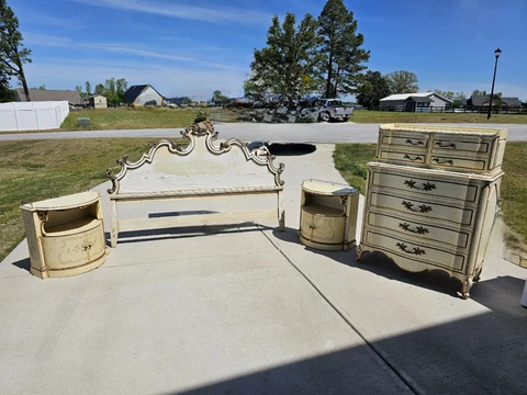 Vintage Karges French Provincial 4 Piece Bedroom Set Willing to Hear Offers Cover