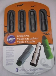 Sartén de galletas Wilton Industries Halloween Monstruo Dedos de Bruja NUEVA sartén antiadherente - Imagen 1 de 2