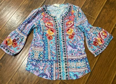 Savanna Jane Top Medium Embroidered Bell Sleeve Boho - Image 1 of 4