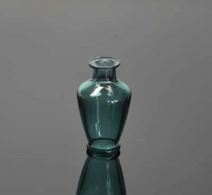 1:12 Dollhouse Miniature Blue Glass Classic Pedestal Vase D19-G - Picture 1 of 2