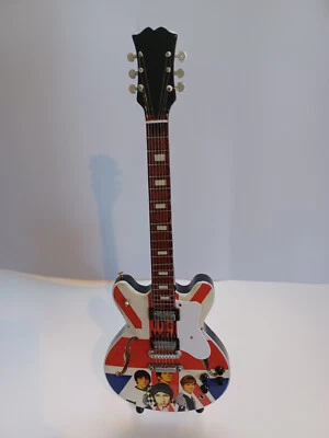 THE WHO Union Jack Mod 60's Miniature Tribute Guitar 25cm 10" c/w Stand REF6