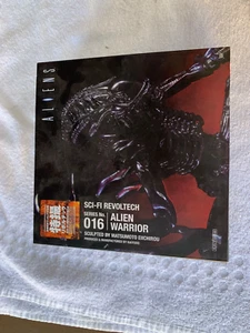 Kaiyodo Revoltech "Alien Warrior" No. 016 Series - New/Strapped. - Picture 1 of 6