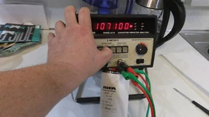 PEH200KO6100MB2 Revox RifaCapacitor 100000uF 40VDC 85*C - Picture 1 of 7