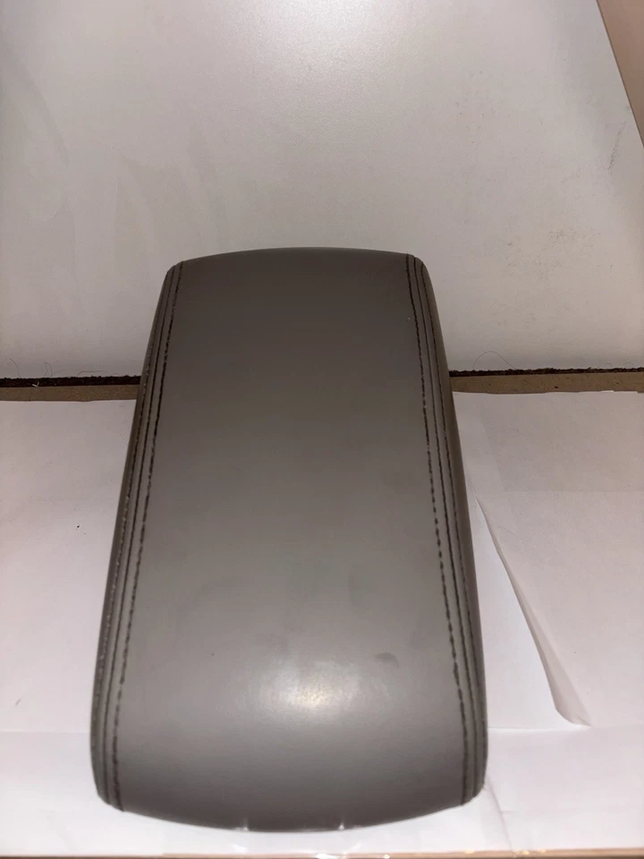 2007 Chevrolet Impala бежевый центральная консоль кожаный подлокотник в сборе OEM - Изображение 1 из 4