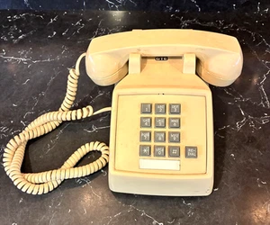 Teléfono fijo vintage con botón pulsador modelo GTE T-371G-HAC blanco roto - Imagen 1 de 9