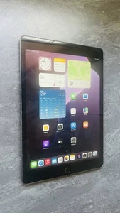 Apple iPad 9e gén. (2021) 64 Go, Wi-Fi, 10,2 pouces - Gris sidéral A2602 - Photo 1/7
