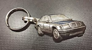 Mercedes MB Schlüsselanhänger 190 silbern relief - Maße Fahrzeug 50x27mm - Bild 1 von 1