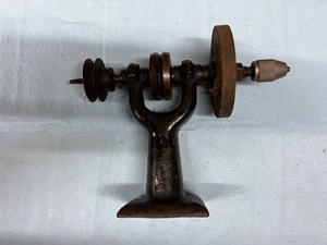 VINTAGE RIEMENGETRIEBENE TISCHSCHLEIFSCHEIBE PULLY TOOL / STEAM PUNK - Bild 1 von 8