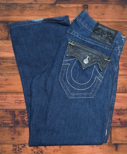 Seltene Original True Religion Billy Jeans Herren W36"" x L29"" Leder Taschenklappen - Bild 1 von 19