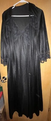 VTG Womens Size M  Satin Night Gown & Robe Set Black Gorgeous Set - Image 1 of 4