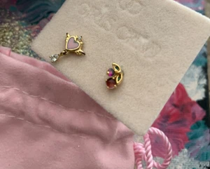 (2) Girls Crew Single Post Earrings~Cherry & Heart w/side wings in a Pink Pouch - Picture 1 of 6