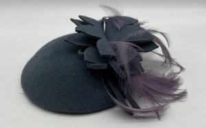 Suzanne couture Millinery blue/gray felt fascinator leaf & purple feather accent - Picture 1 of 5
