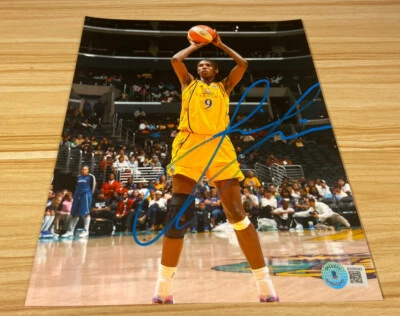 Foto firmada autografiada por Lisa Leslie WNBA BIG 3 LA Sparks 8X10 certificado de autenticidad Beckett Foto 1 de 4