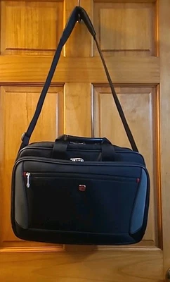 Estuche para computadora portátil Wenger Swiss Army bolso de hombro maletín negro  Foto 1 de 4