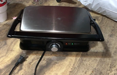 USED -Sunbeam Panini Maker and Grill - Sunbeam CKSBPM5020  - Black - Image 1 of 3