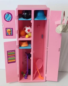 Barbie Centro de Entrenamiento #7975 Armario y Accesorios Lote 14 Piezas Mattel 1984 - Imagen 1 de 7