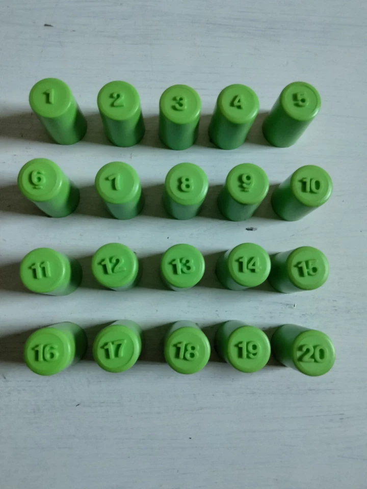 VINTAGE 1975 Numbers Up Board Game Milton Bradley Replacement Pegs #1 to #20 - Image 1 of 4