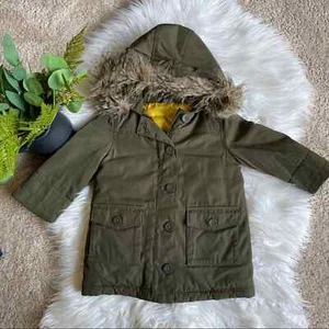 Baby Gap grüne neutrale gefütterte Winterjacke Größe 2T - Bild 1 von 2